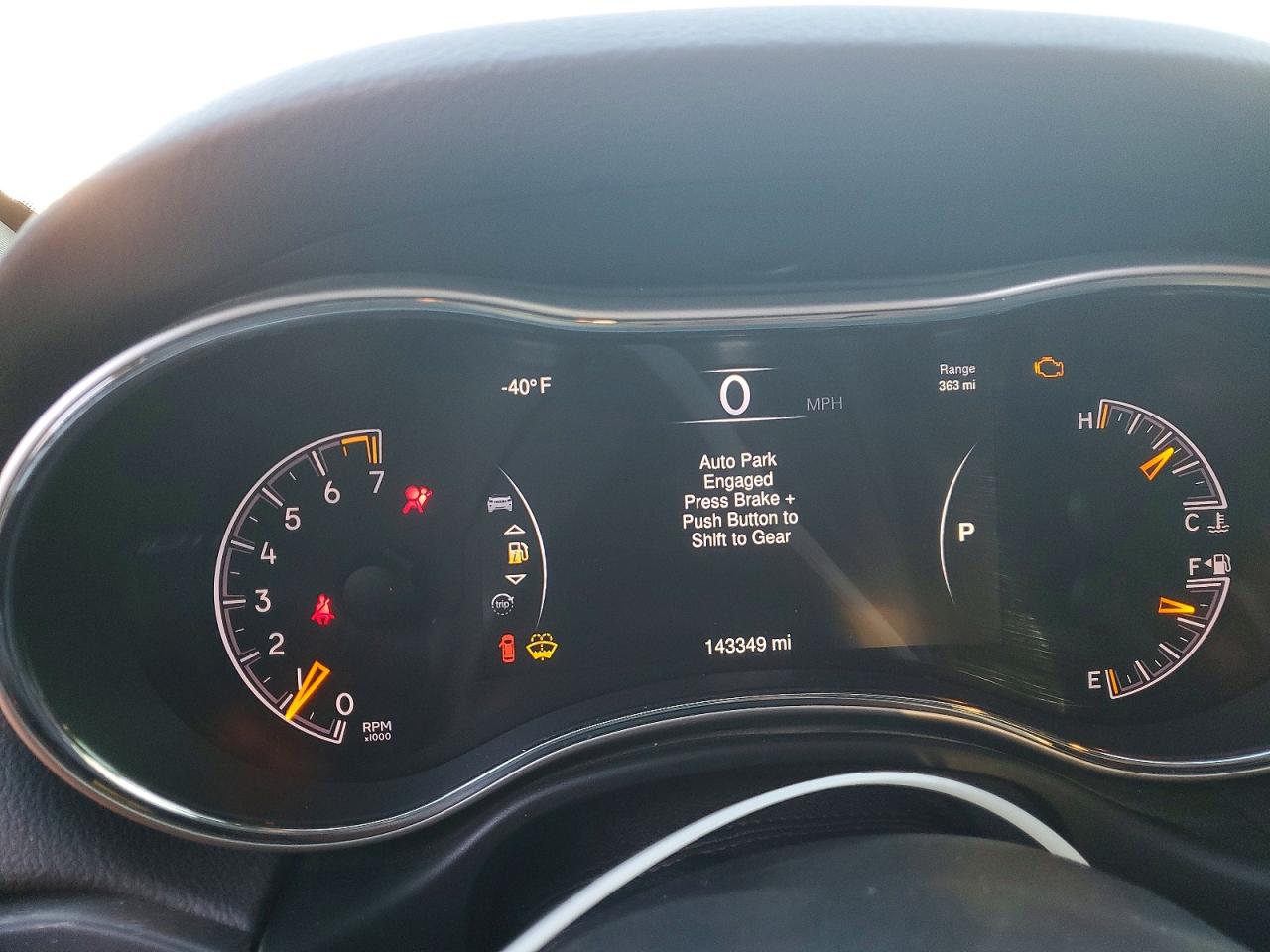 2015 Jeep Grand cher VIN 1C4RJFAG0FC869482 photo 9