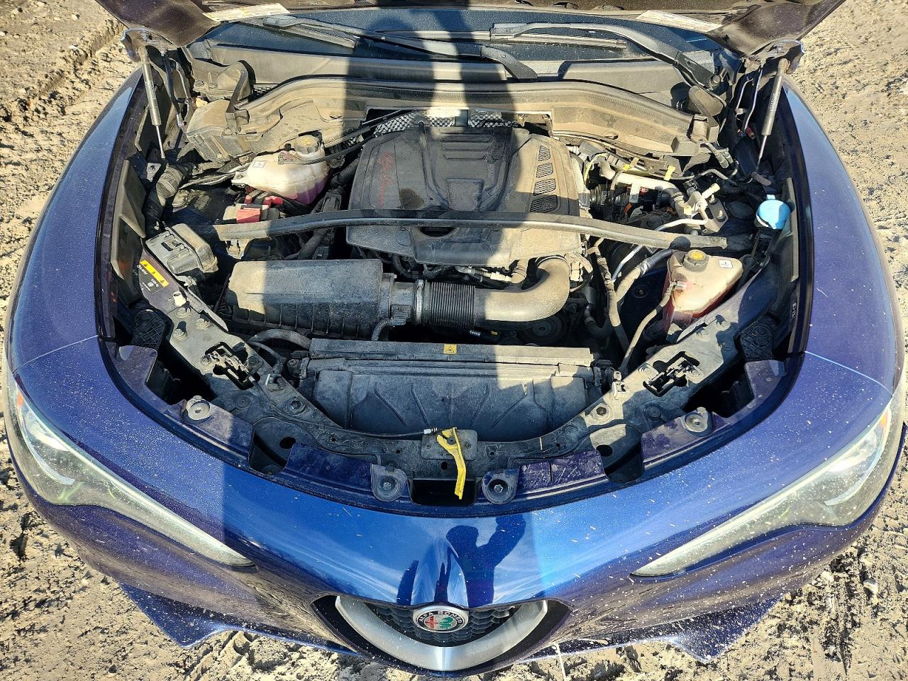 2018 Alfa Stelvio VIN ZASFAKNN6J7B72315 photo 12
