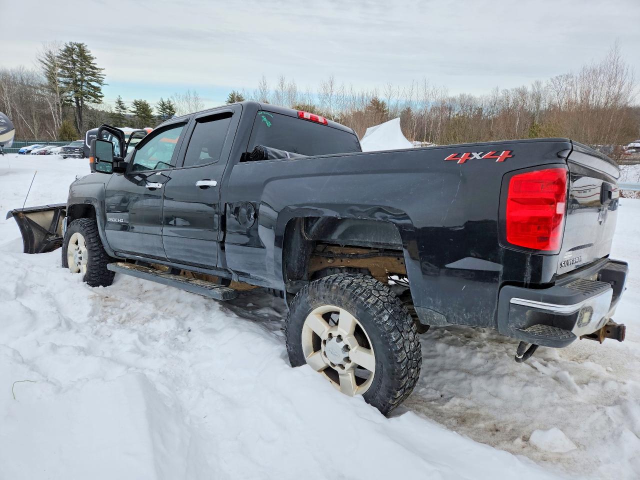 2019 Chev All models VIN 2GC2KREG0K1173957 photo 2