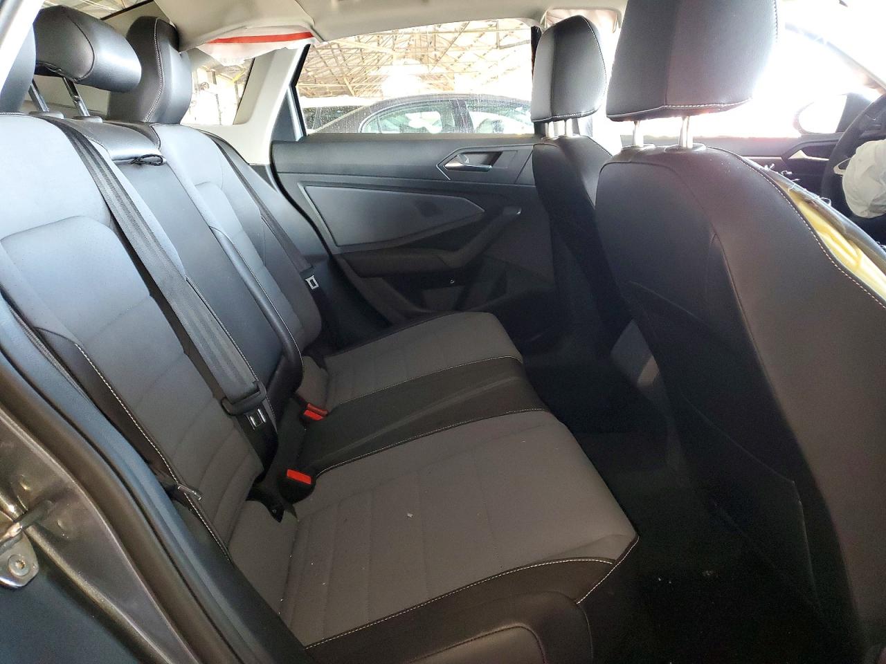 2026 Volkswagen Jetta VIN 3VW7W7BU8TM002440 photo 10