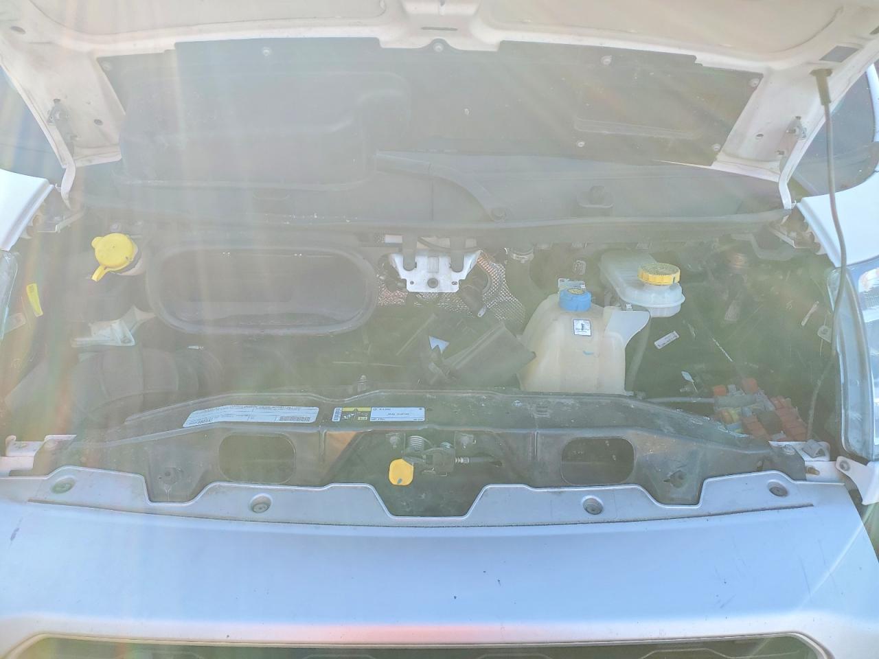 2019 RAM Promaster VIN 3C6URVJG3KE558569 photo 12