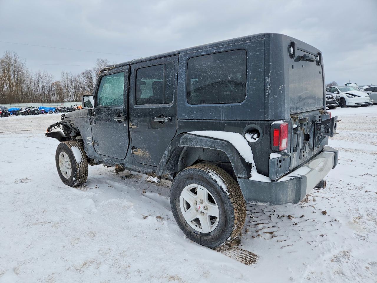 2008 Jeep Wrangler / VIN 1J4GA59148L637126 photo 2