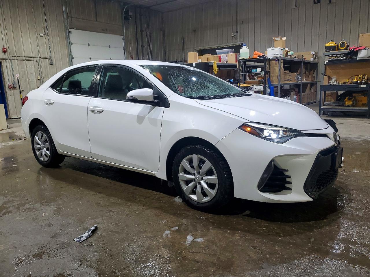 2017 TOYOTA Corolla VIN 5YFBURHE0HP617840 photo 4