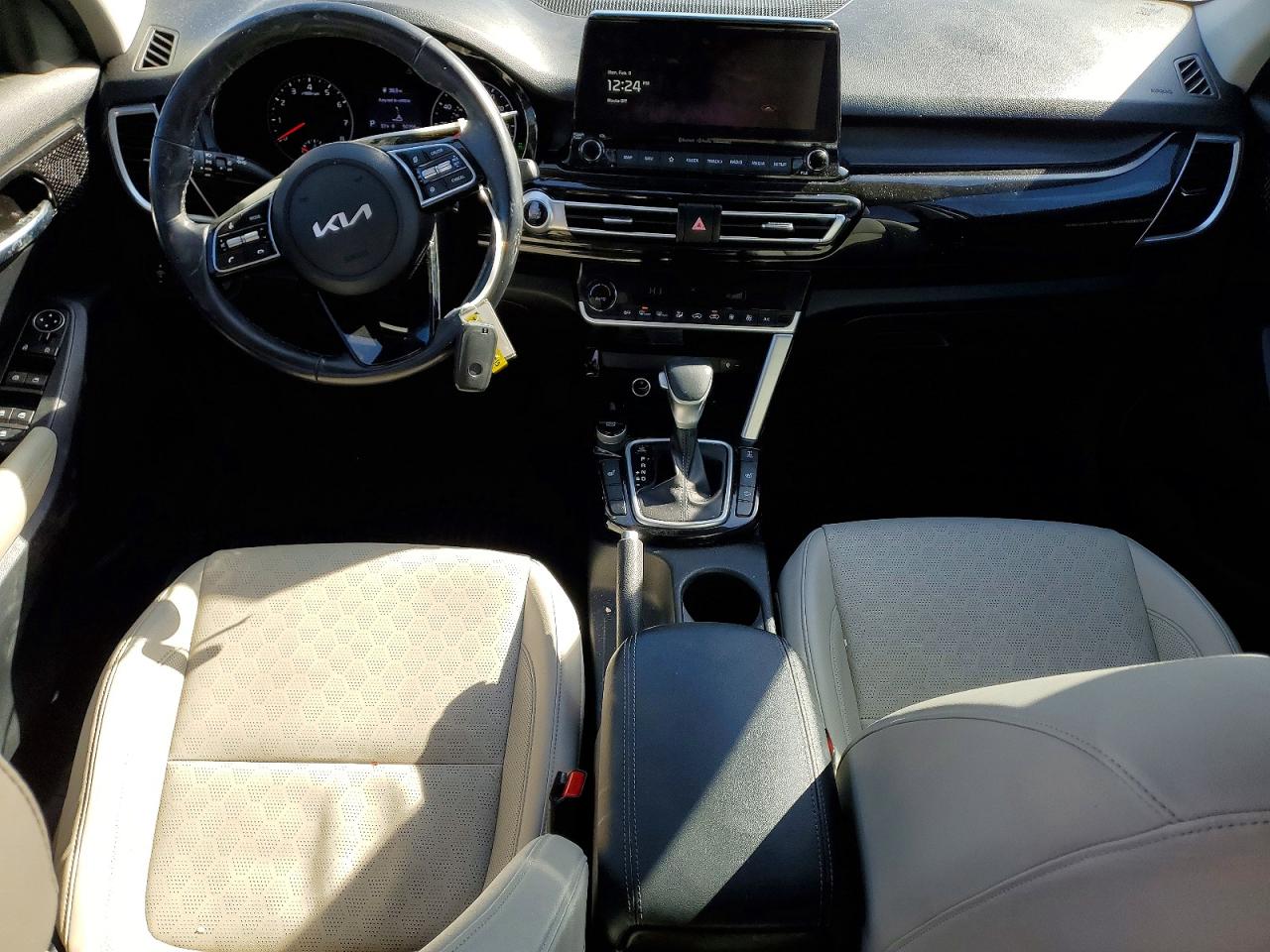 2023 Kia Seltos VIN KNDERCAA2P7404035 photo 8