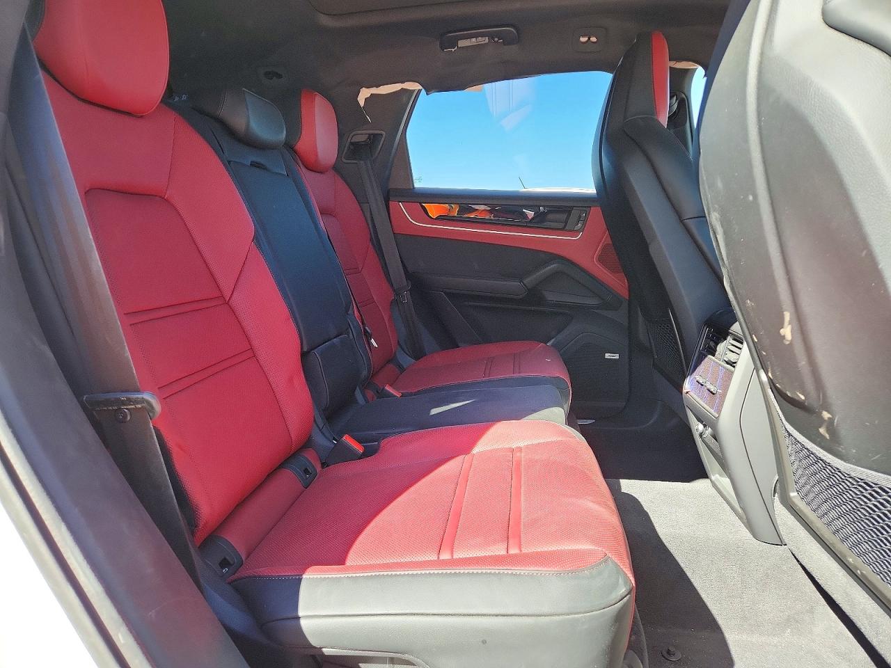 2025 Porsche Cayenne VIN WP1AL2AY8SDA19367 photo 10