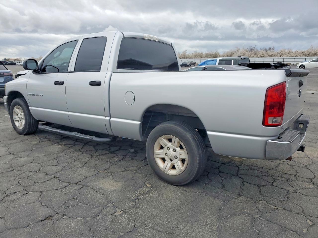 2006 Dodge Ram 1500 VIN 1D7HA18N06S639956 photo 2