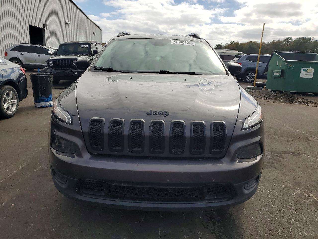 2017 Jeep Grand cher VIN 1C4PJLAS6HW661814 photo 5