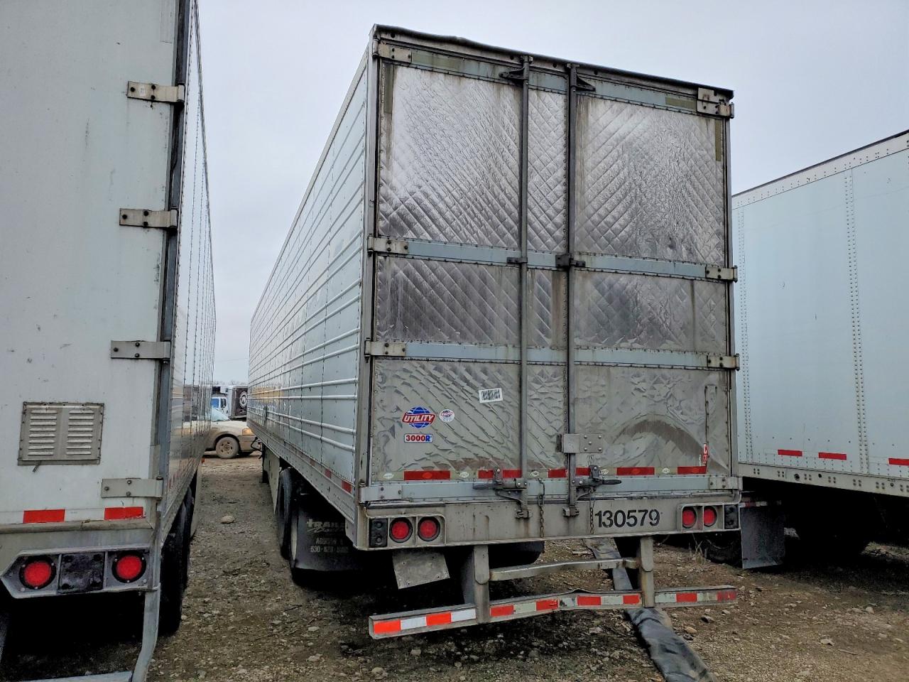 2013 UTILITY All models VIN 1UYVS2536DU715380 photo 3