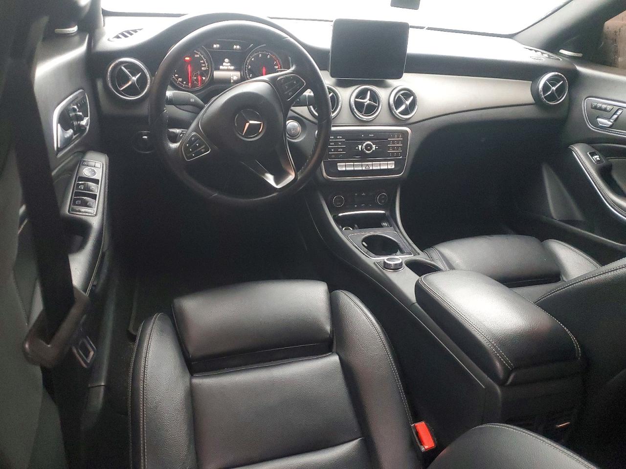 2019 Mercedes-Benz Cla-class VIN WDDSJ4GBXKN767807 photo 8
