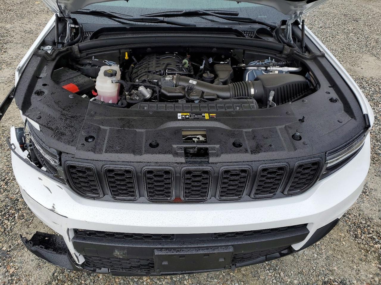 2025 Jeep Grand cher VIN 1C4RJJAG4S8745439 photo 12