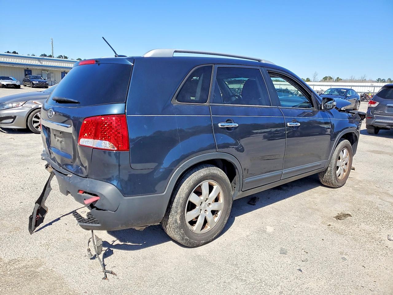 2012 Kia Sorento VIN 5XYKT4A62CG188609 photo 3