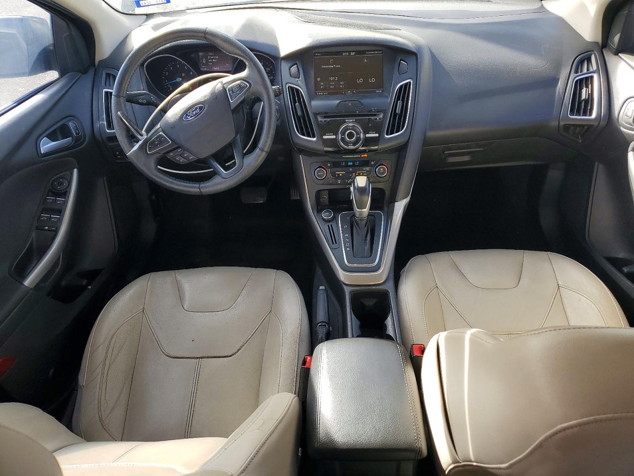 2015 Ford Focus VIN 1FADP3N20FL323664 photo 8