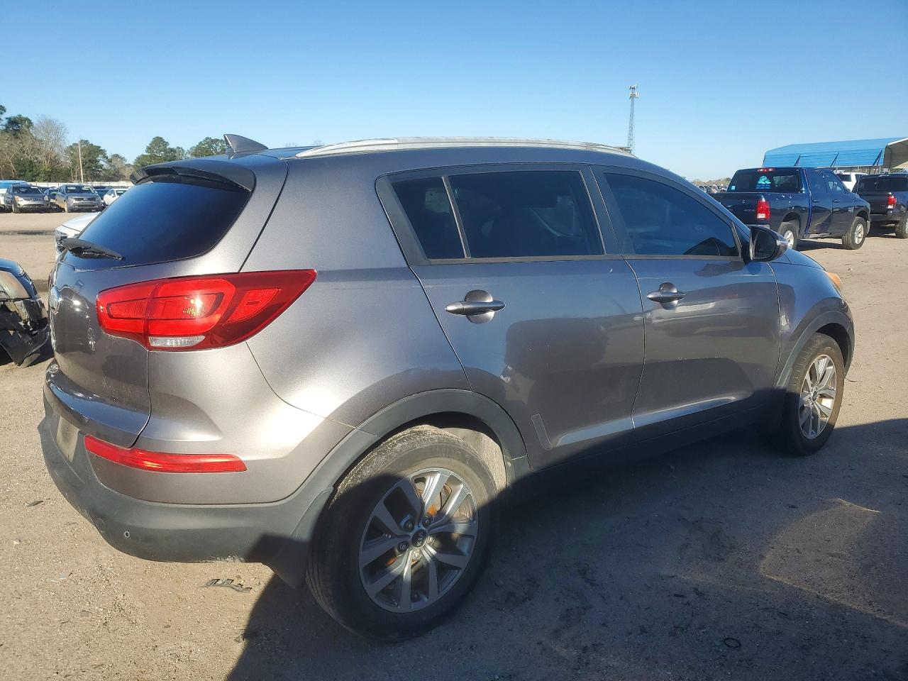 2014 Kia Sportage VIN KNDPB3AC1E7547375 photo 3