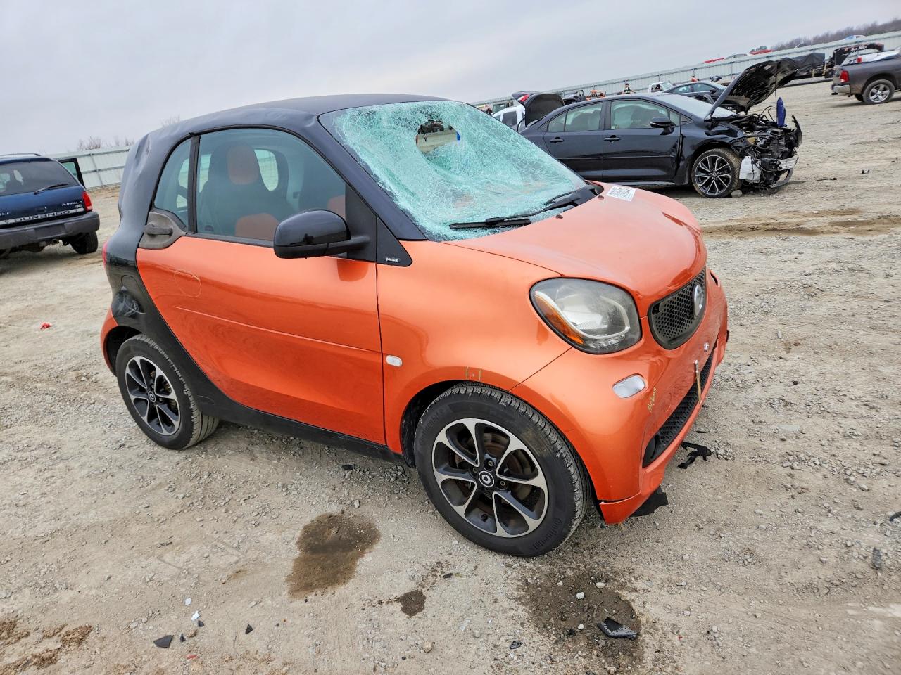 2016 SMART Fortwo VIN WMEFJ5DA7GK070246 photo 4