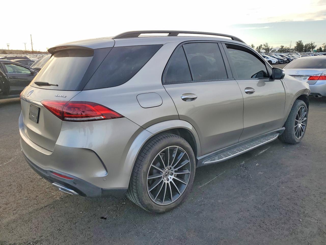 2020 Mercedes-Benz Gle class VIN 4JGFB4KB2LA078090 photo 3