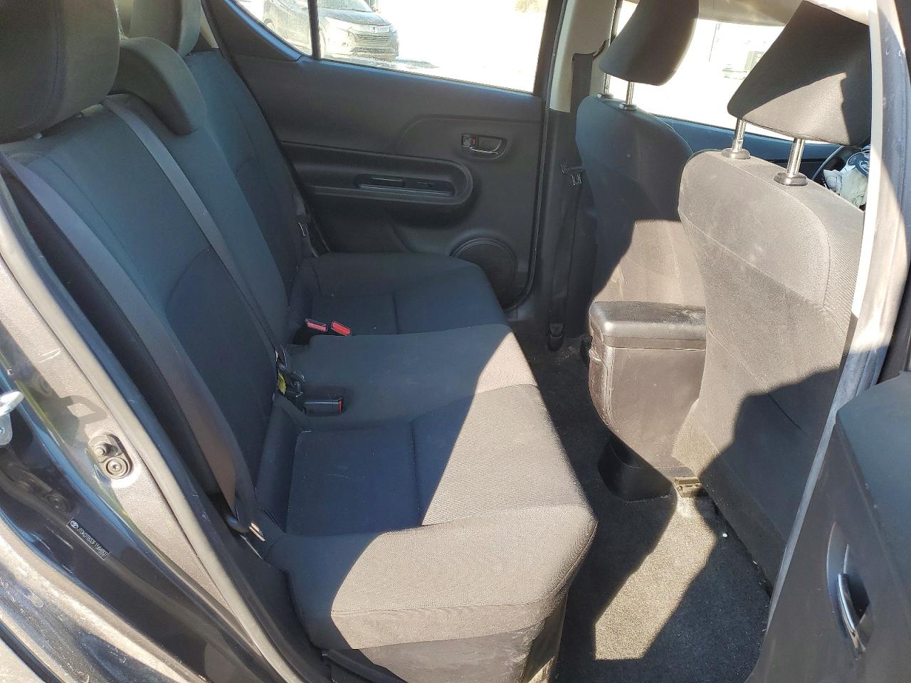 2015 TOYOTA Prius c VIN JTDKDTB33F1584807 photo 10