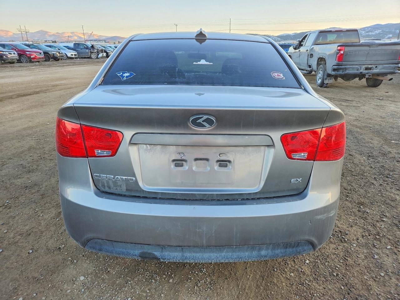 2011 Kia Forte VIN KNAFU4A21B5378689 photo 6
