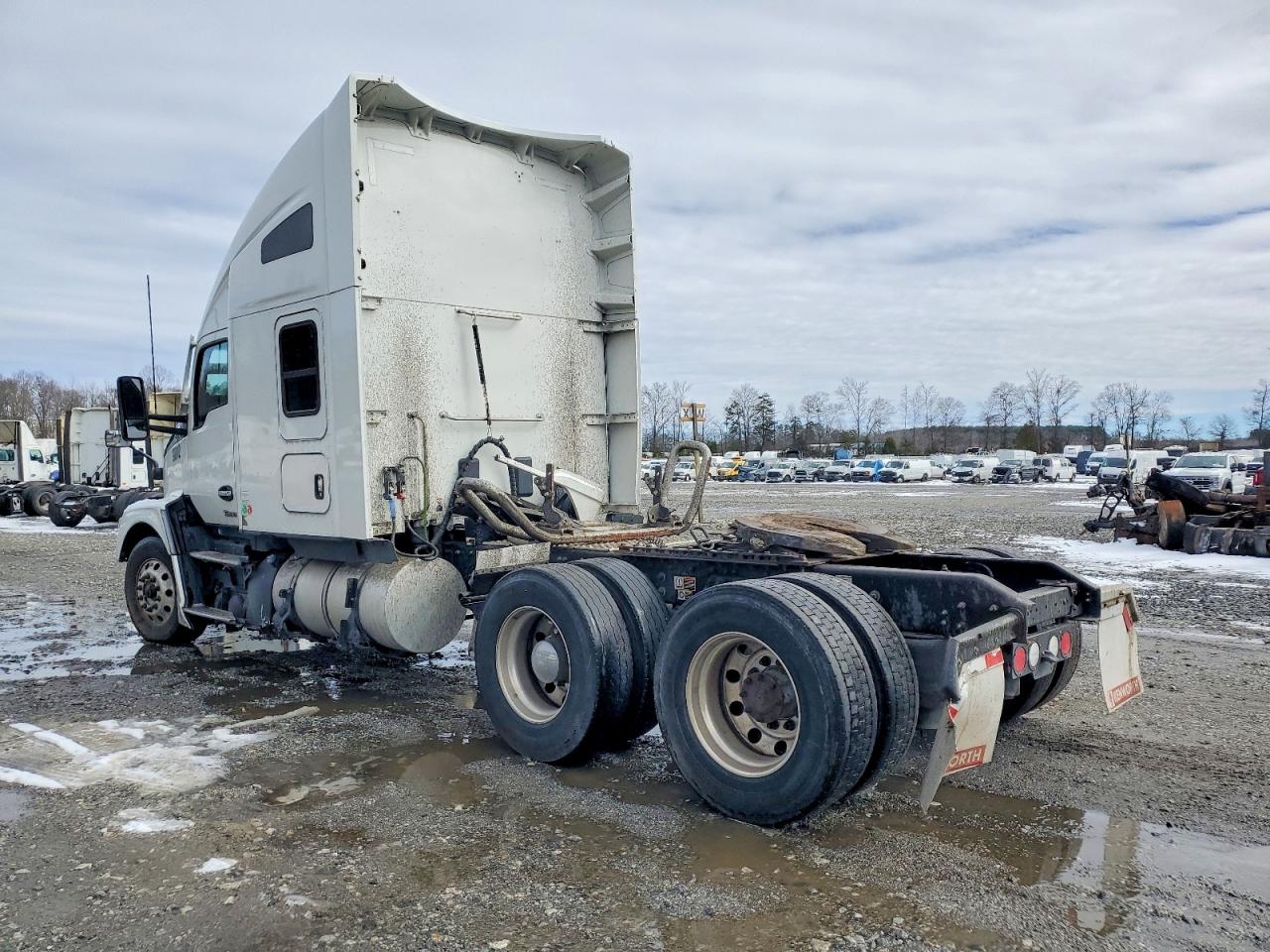 2023 KENWORTH All models VIN 1XKYDP9X4PJ246123 photo 3