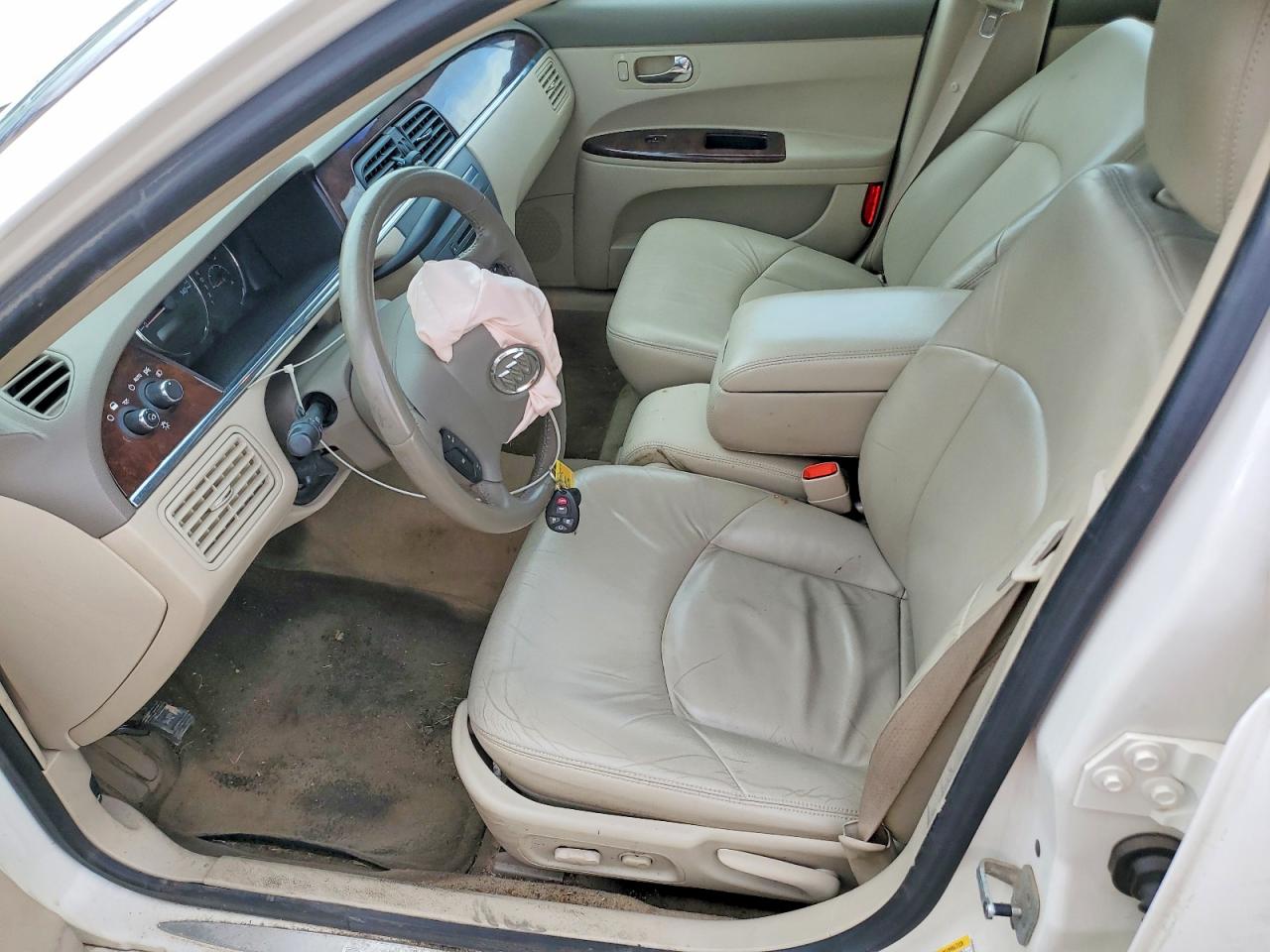 2007 Buick Lacrosse VIN 2G4WD582071145454 photo 7