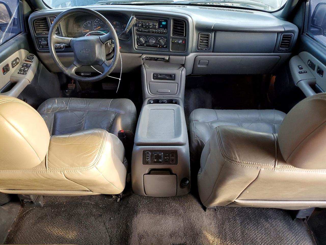 2002 Chev Tahoe VIN 1GNEC13T52R214593 photo 8
