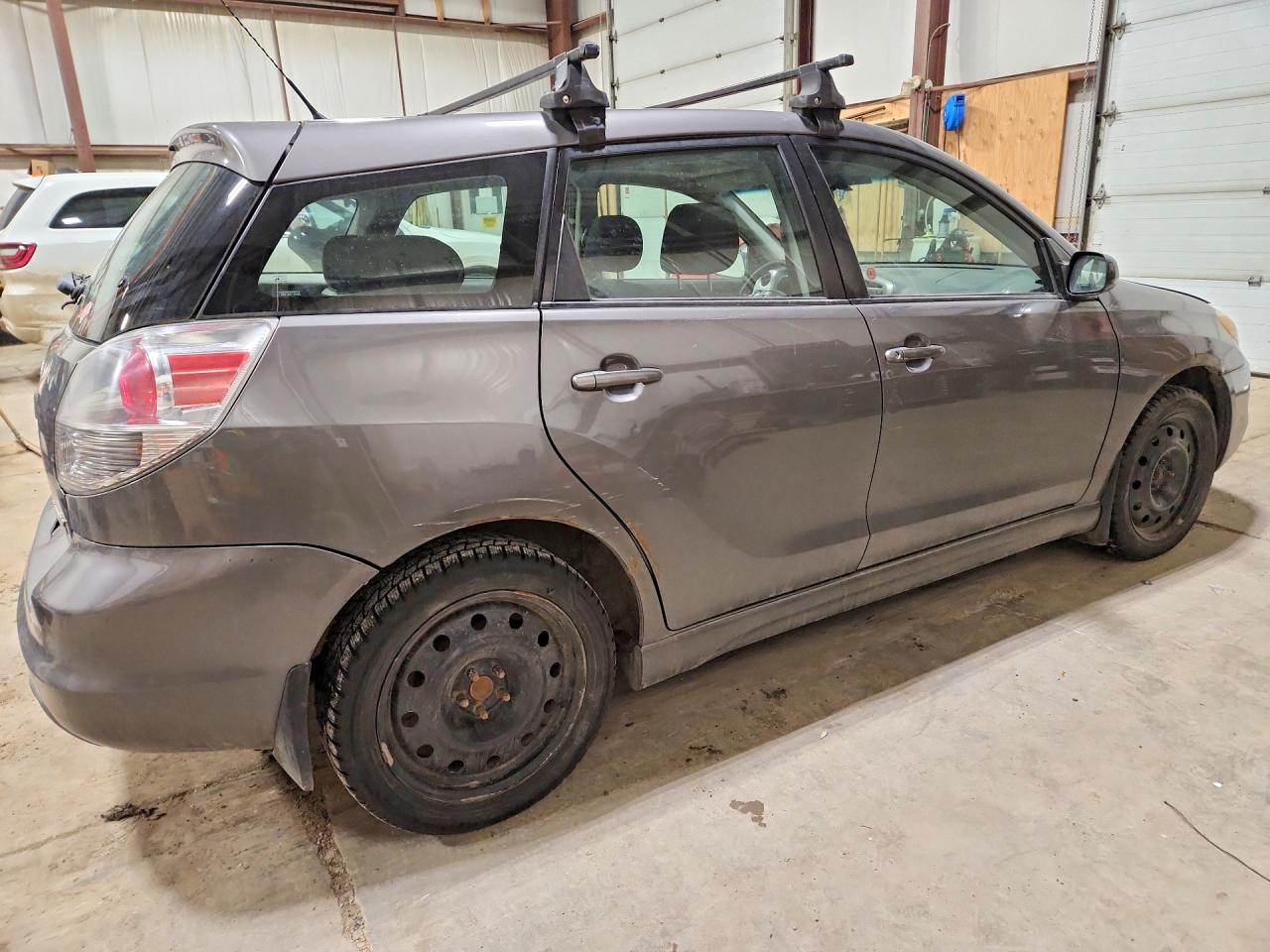 2006 Toyota Matrix VIN 2T1KR32EX6C563029 photo 3