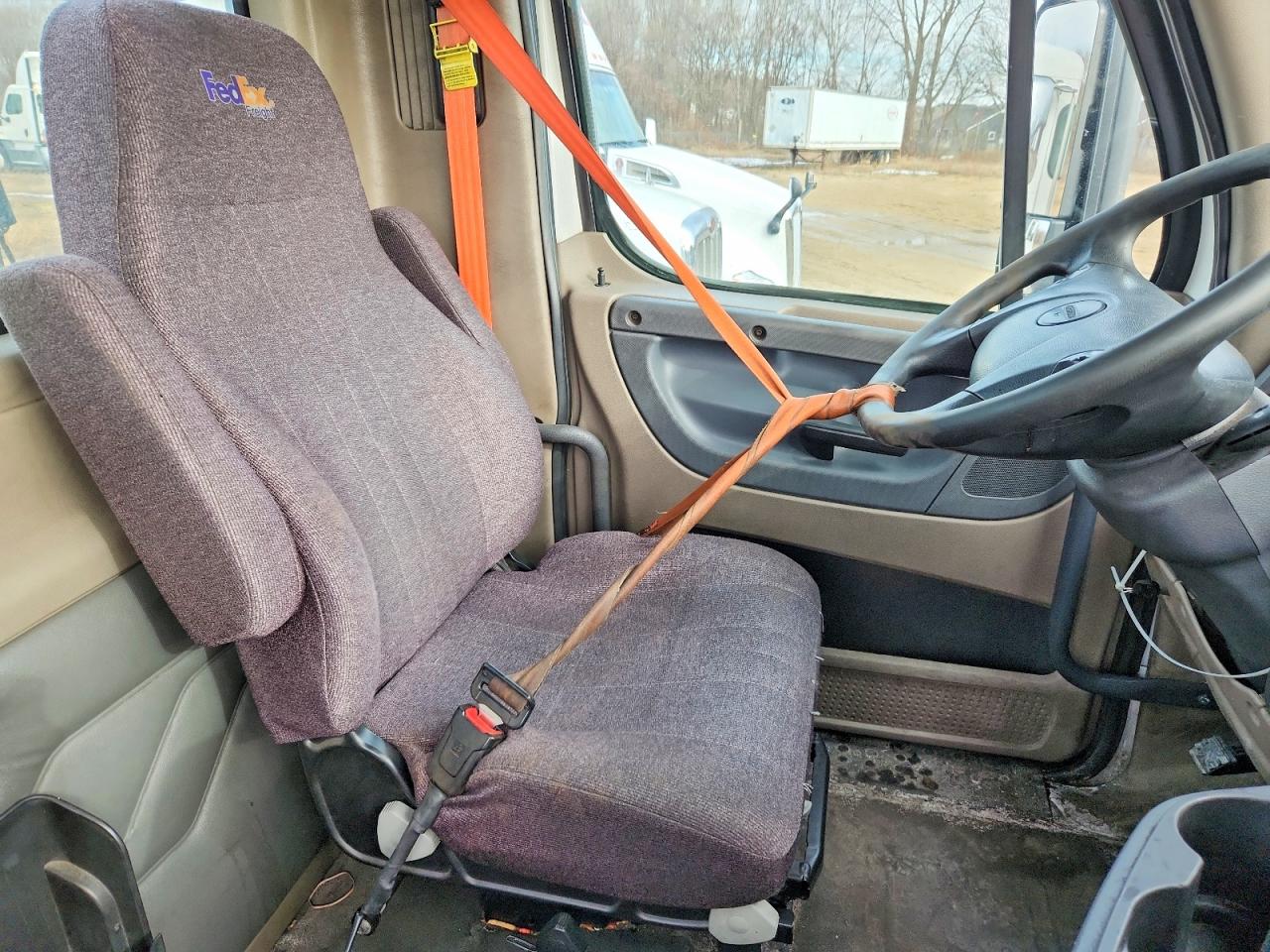 2016 FREIGHTLINER All other VIN 1FUBGEDV3GLHC5762 photo 9