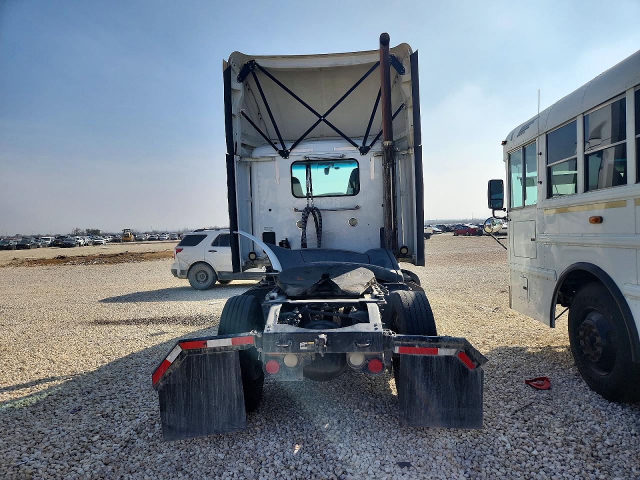 2017 PETERBILT All models VIN 1XPBA48X2HD429027 photo 6
