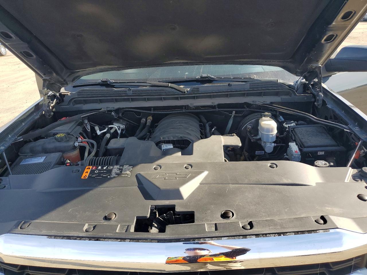 2018 Chev Silverado VIN 3GCUKREC5JG534322 photo 11