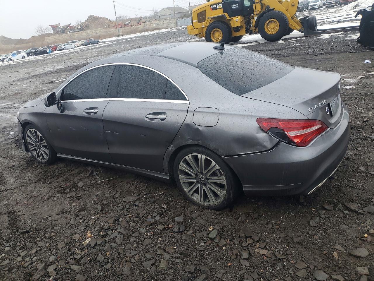 2019 Mercedes-Benz Cla-class VIN WDDSJ4GBXKN767807 photo 2