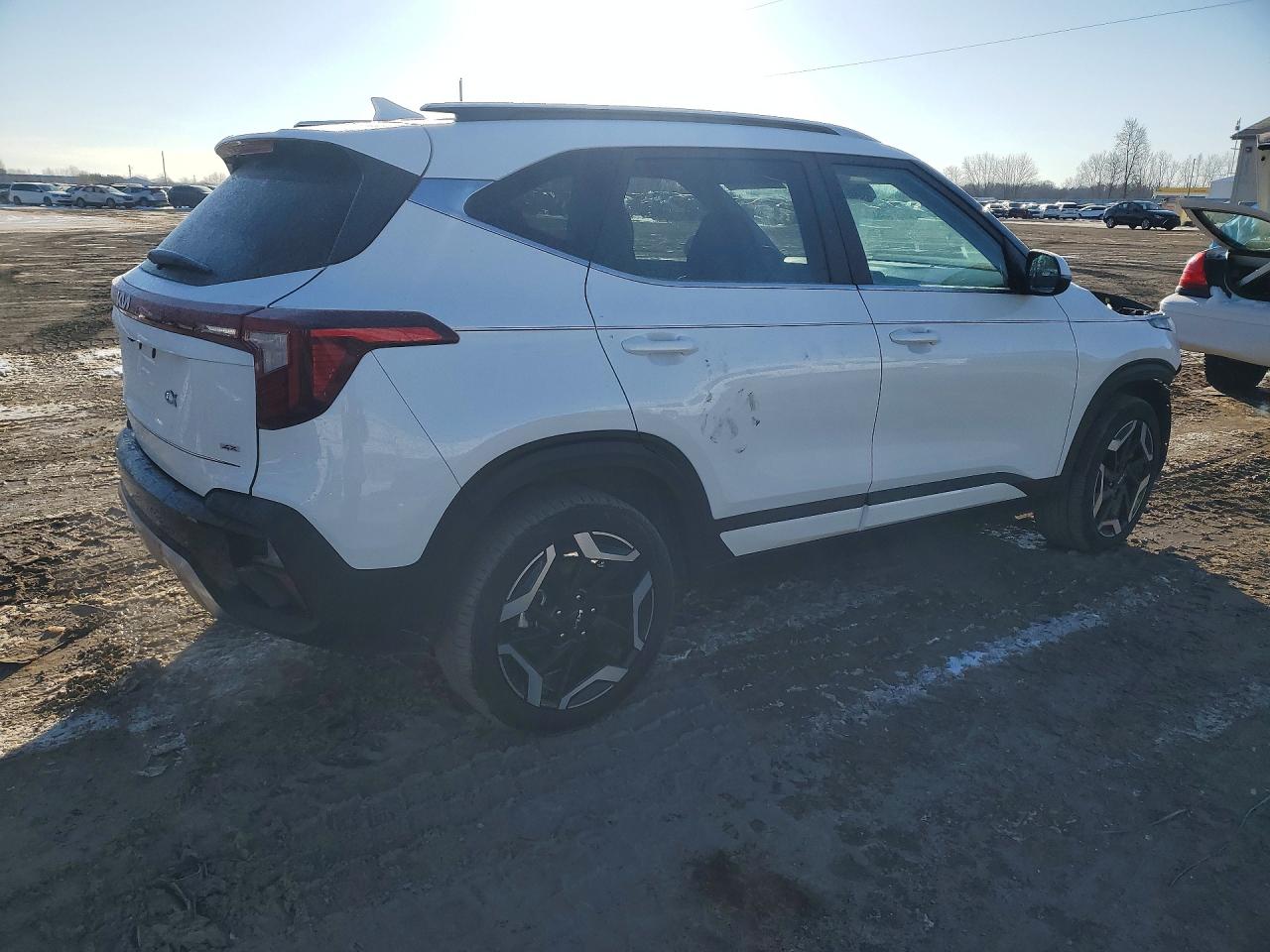 2026 Kia Seltos sx VIN KNDETCA75T7875595 photo 3