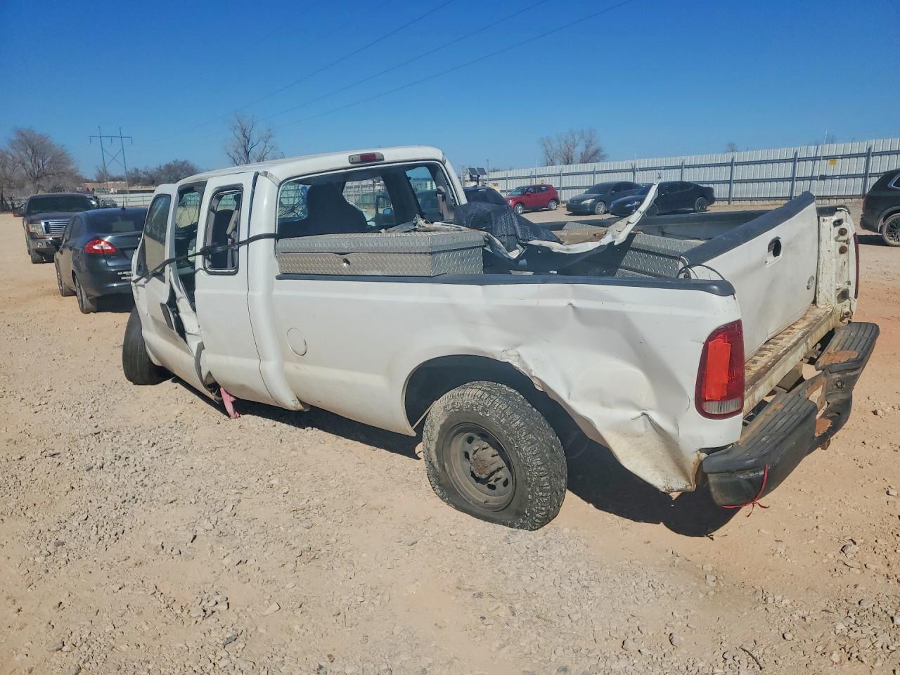 2000 Ford F250 VIN 1FTNX20L2YEB45952 photo 2
