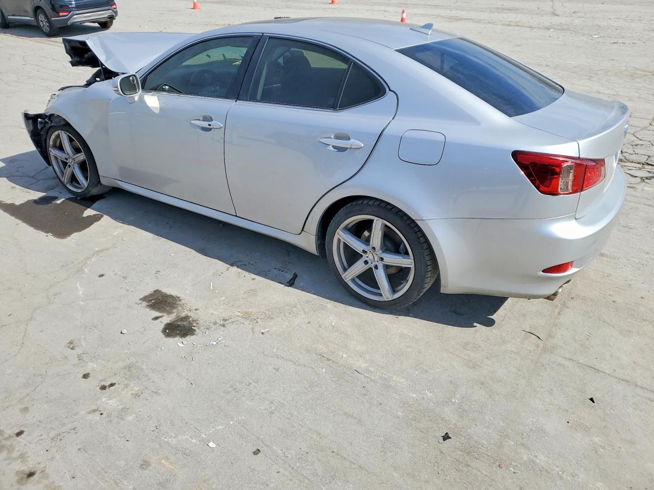 2013 LEXUS Is VIN JTHCF5C20D5063483 photo 2