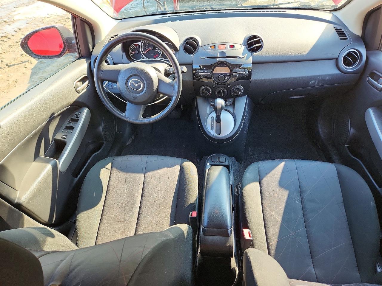 2014 Mazda Mazda2 VIN JM1DE1KZ7E0177737 photo 8