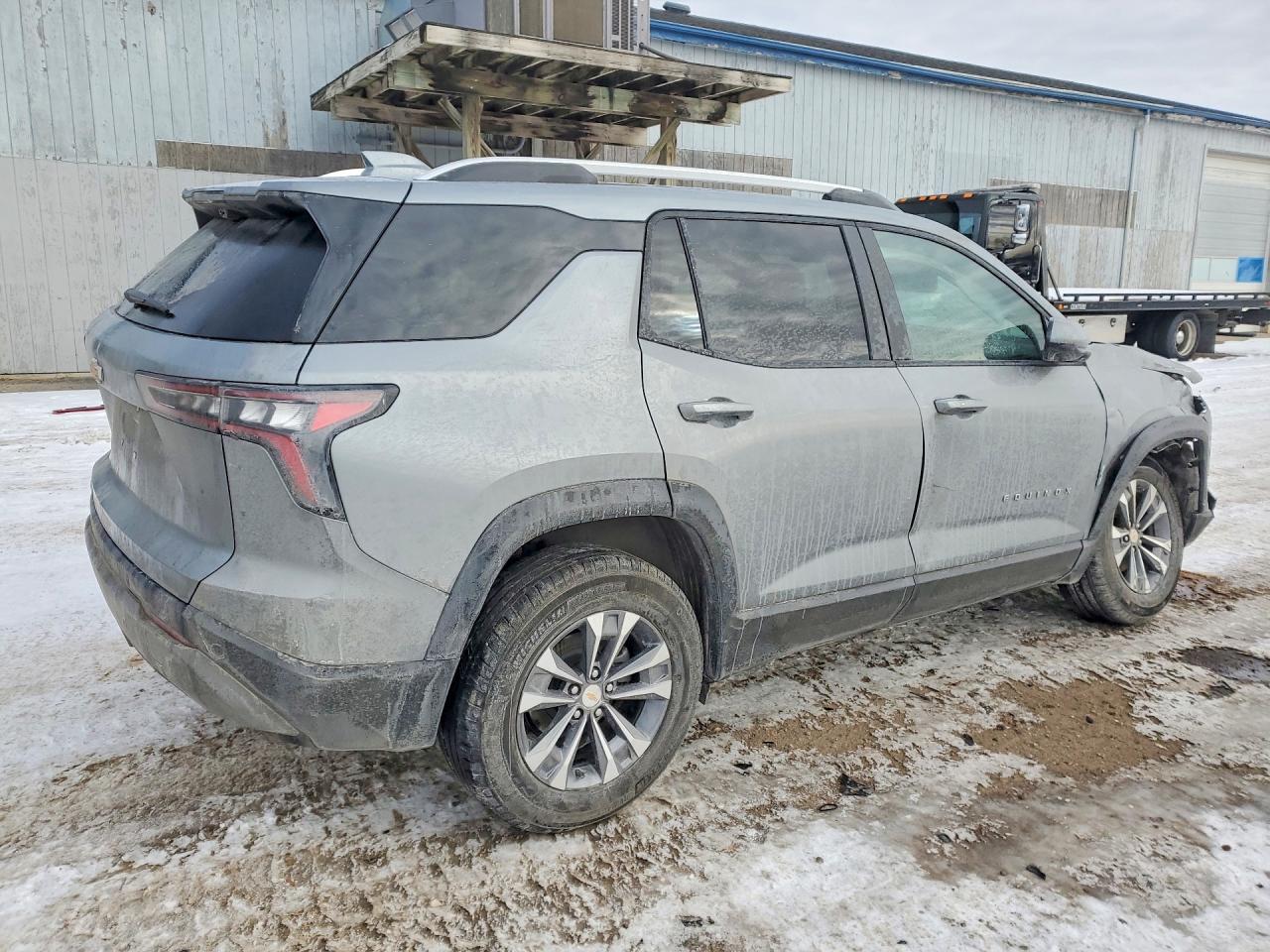 2025 Chevrolet Equinox VIN 3GNAXPEG4SL103692 photo 3