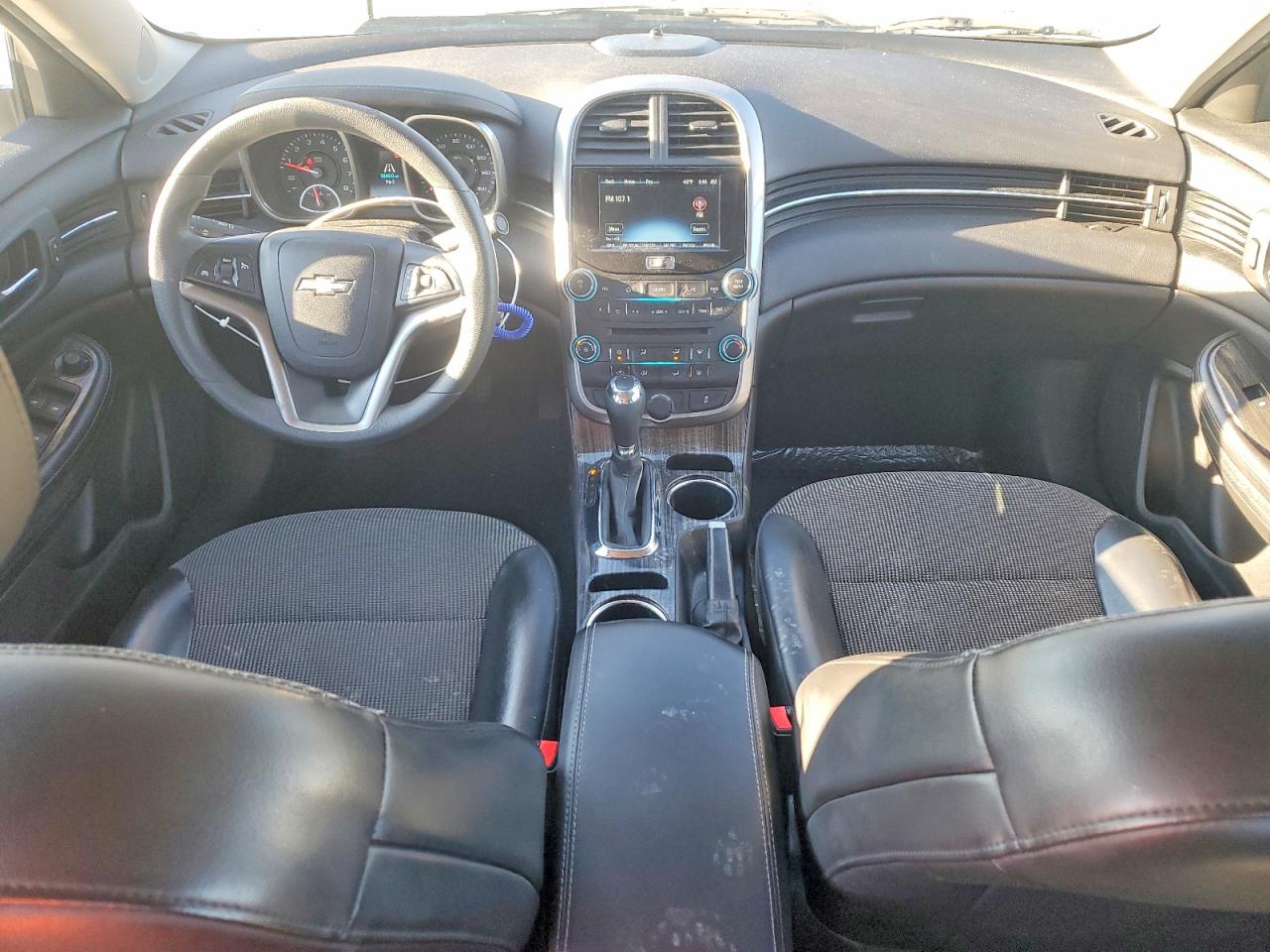 2016 Chevrolet Malibu VIN 1G11C5SA1GF110392 photo 8