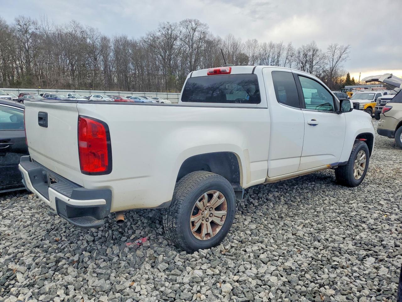 2020 Chevy Colorado VIN 1GCHSCEAXL1228635 photo 3