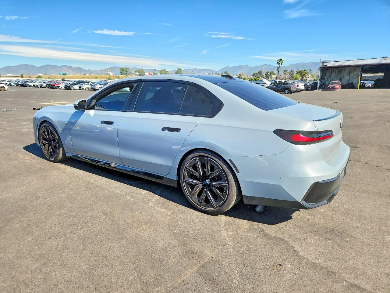 2024 BMW 7 series VIN WBA23EH02RCT01525 photo 2