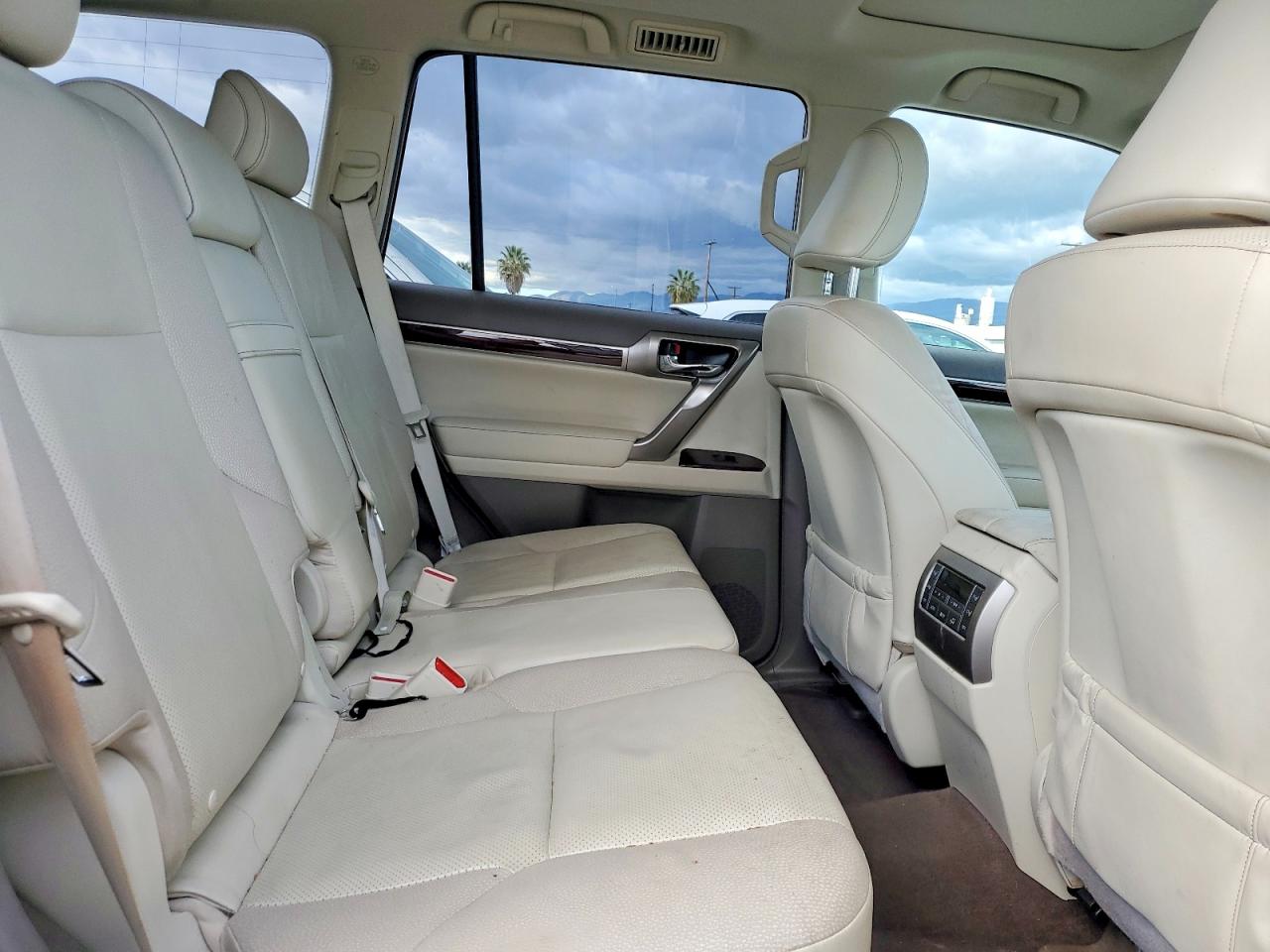2014 Lexus Gx VIN JTJBM7FX8E5072825 photo 11