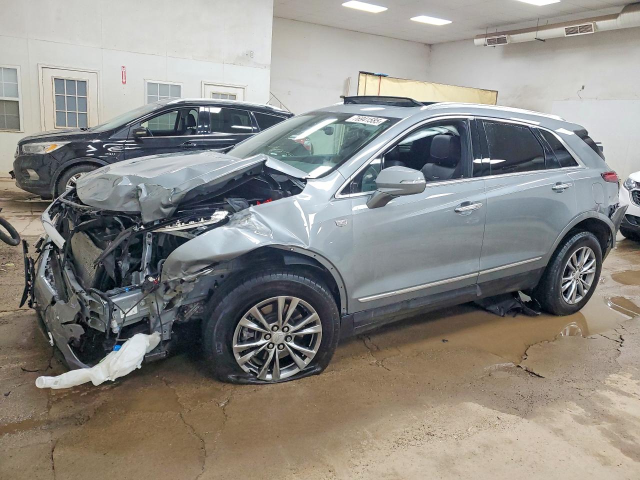 2023 Cadillac Xt5 VIN 1GYKNDRSXPZ158044 photo 1