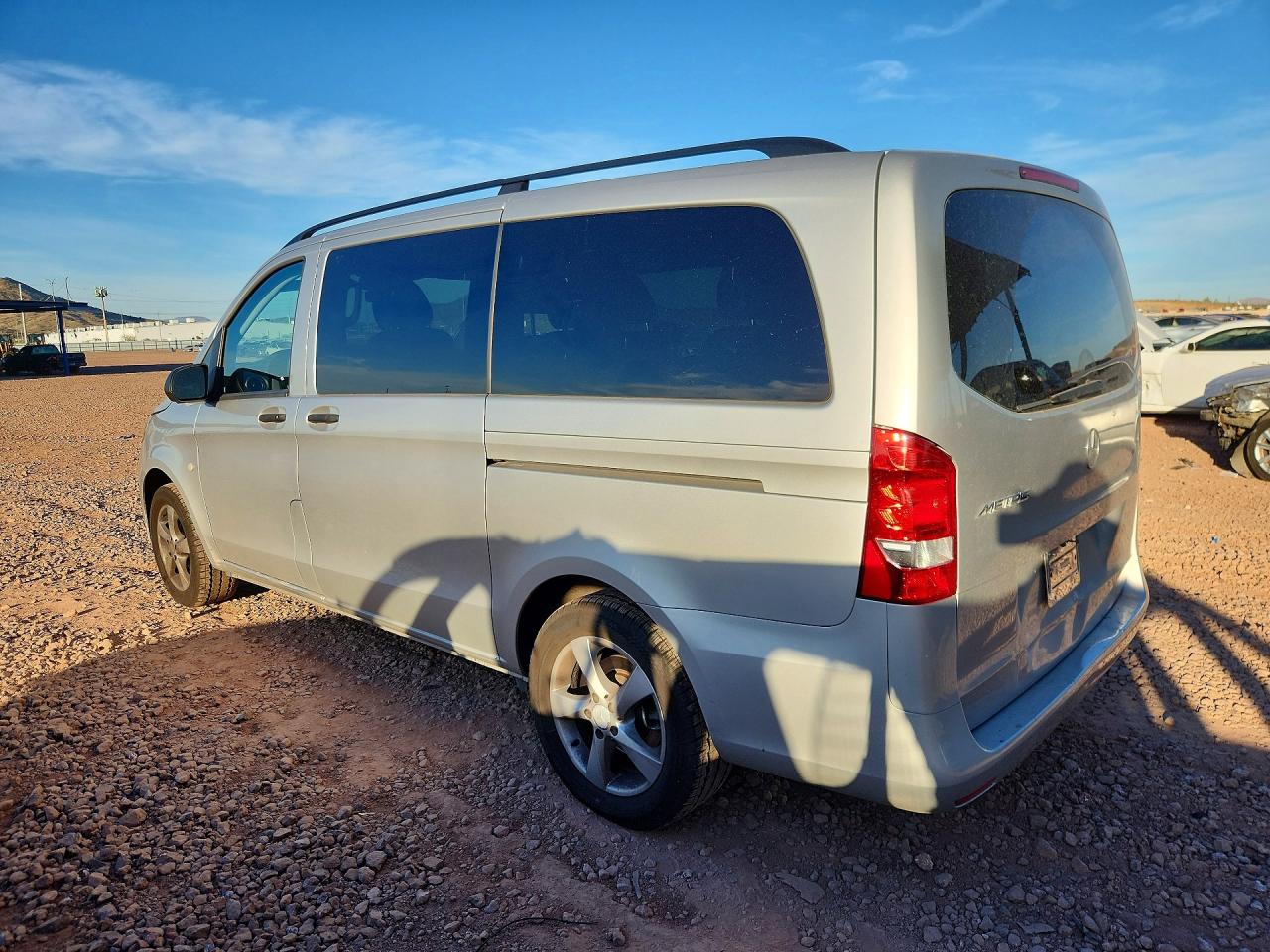 2016 Mercedes-Benz Metris VIN WD4PG2EE9G3091083 photo 2
