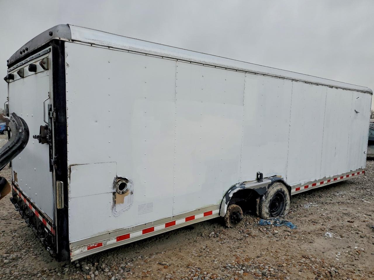 2011 WELLS Enclsdtrlr VIN 1WC200L2XB1187537 photo 4