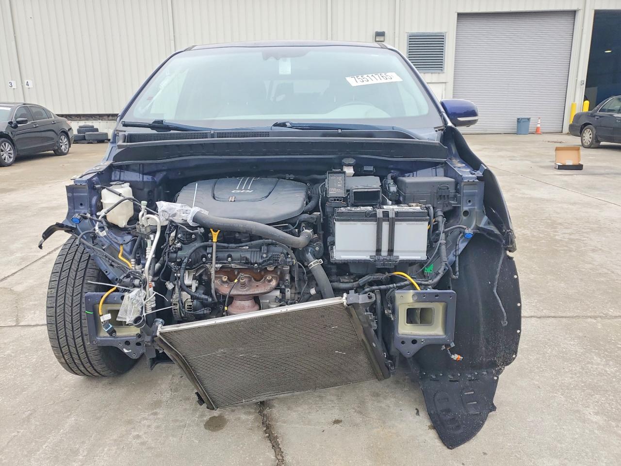 2018 Kia SEDONA VIN KNDME5C18J6351449 photo 5