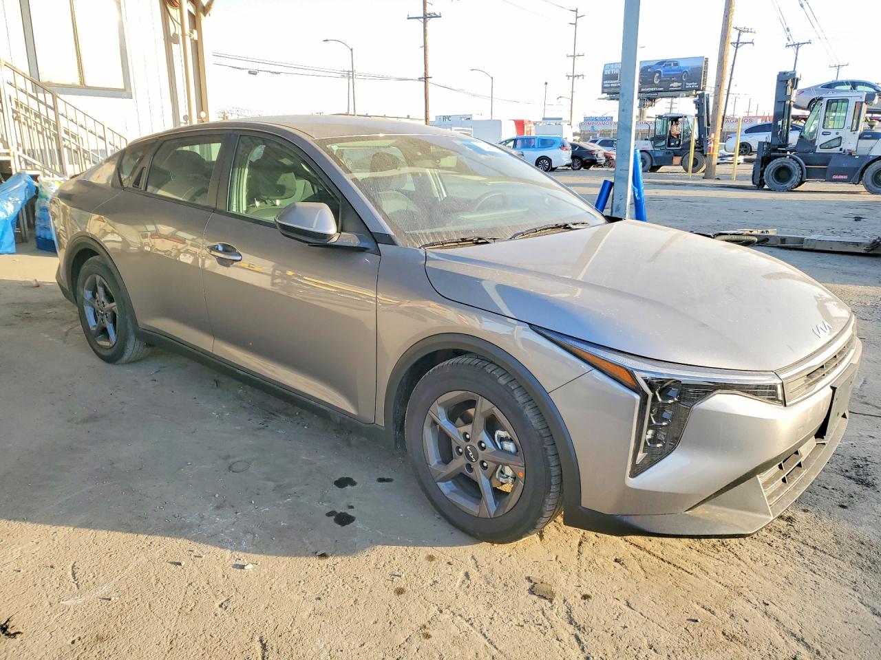 2025 Kia K4 lx VIN 3KPFT4DE9SE238292 photo 4