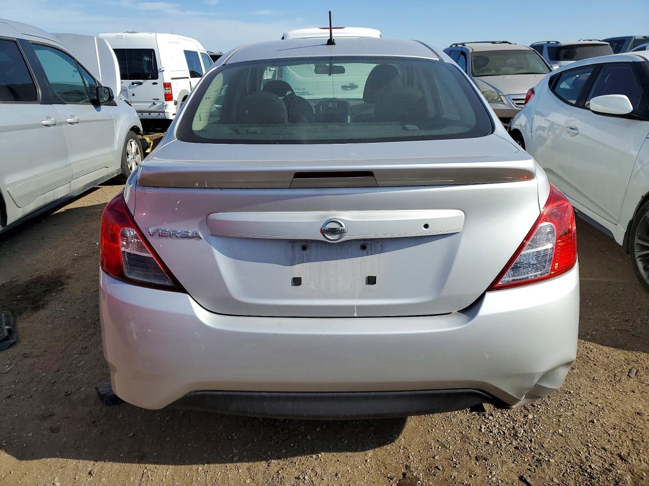 2018 NISS Versa s pl VIN 3N1CN7APXJL852771 photo 6