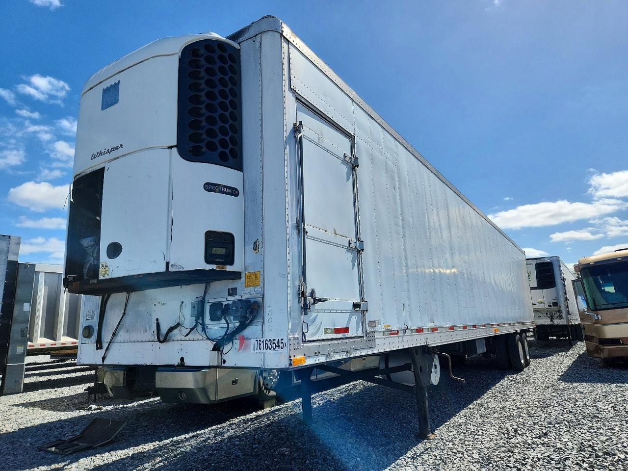 2023 UTILITY All models VIN 1UYVS2532DM630407 photo 2