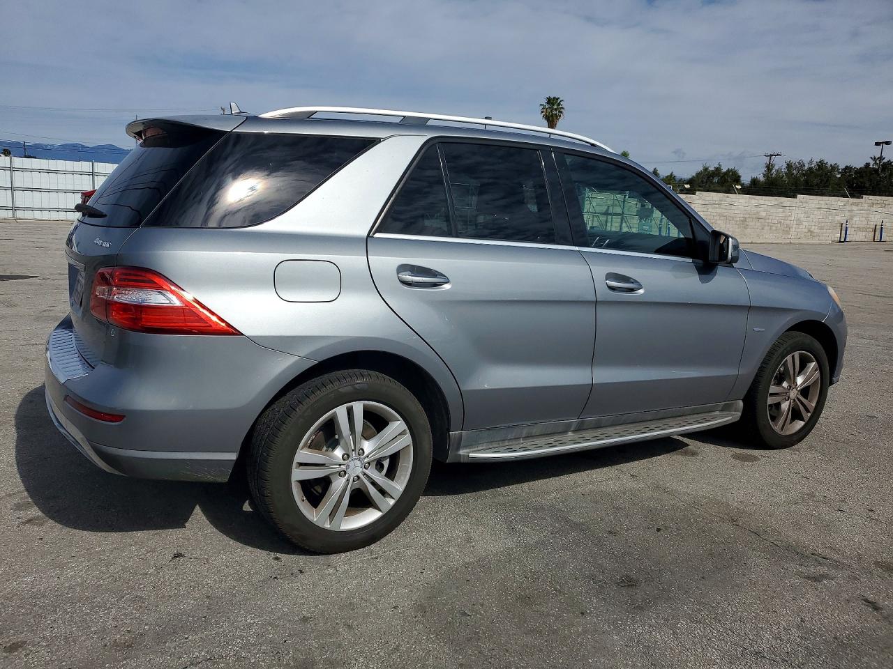 2012 Mercedes-Benz M-class VIN 4JGDA5HB9CA008741 photo 3