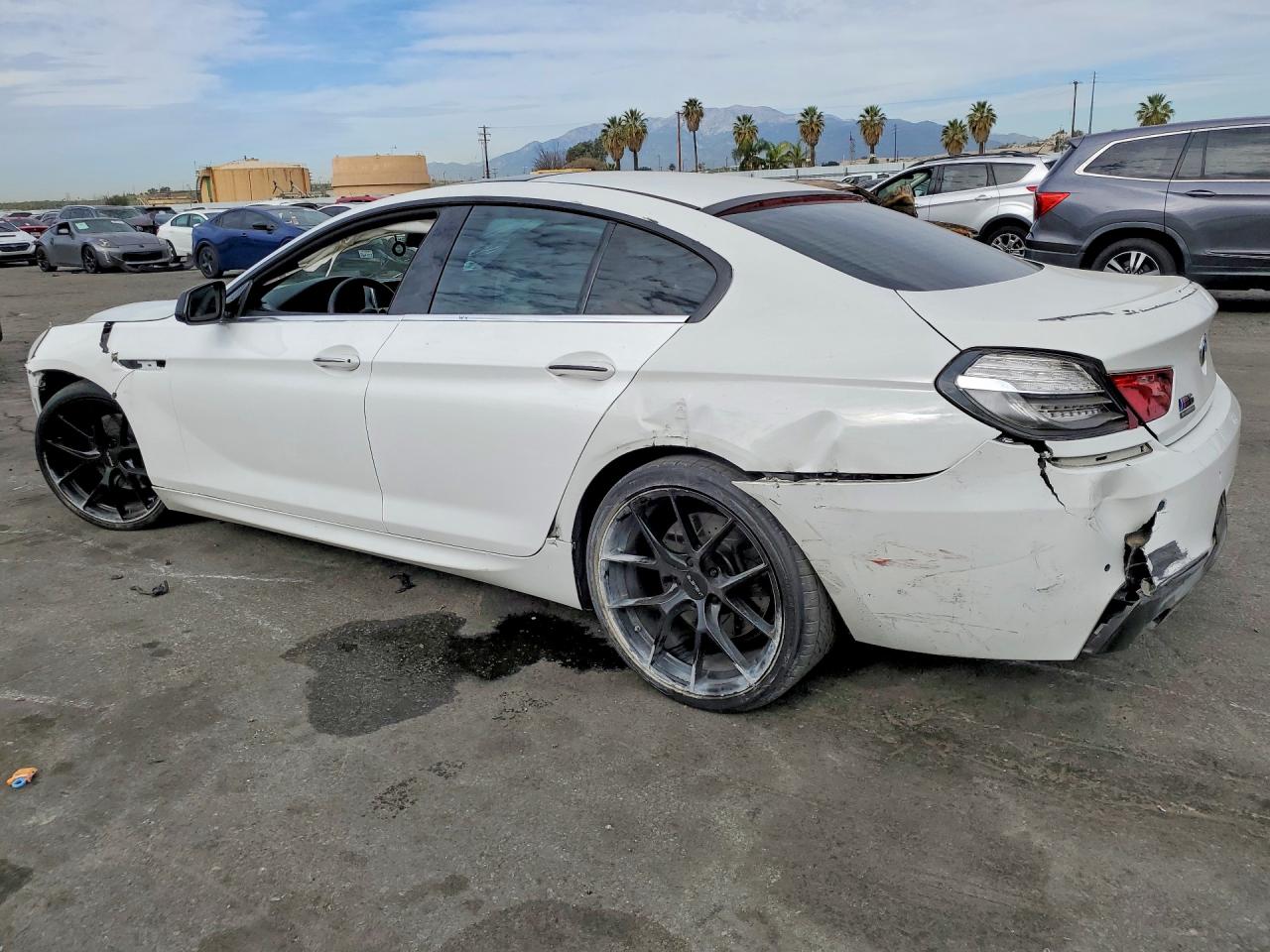 2015 BMW 6 series VIN WBA6A0C50FD318018 photo 2