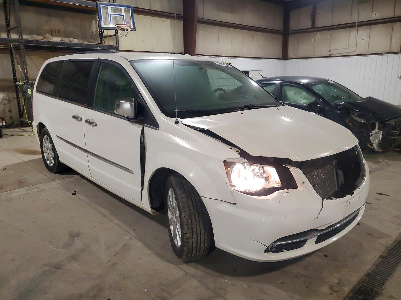 2012 Chrysler Minivan VIN 2C4RC1CGXCR106009 photo 4