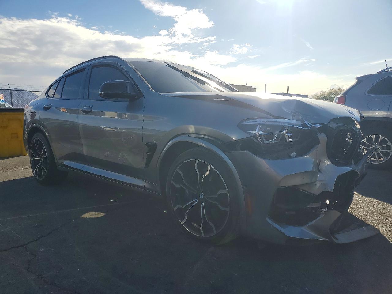 2021 BMW X4 VIN 5YMUJ0C08M9G91140 photo 4