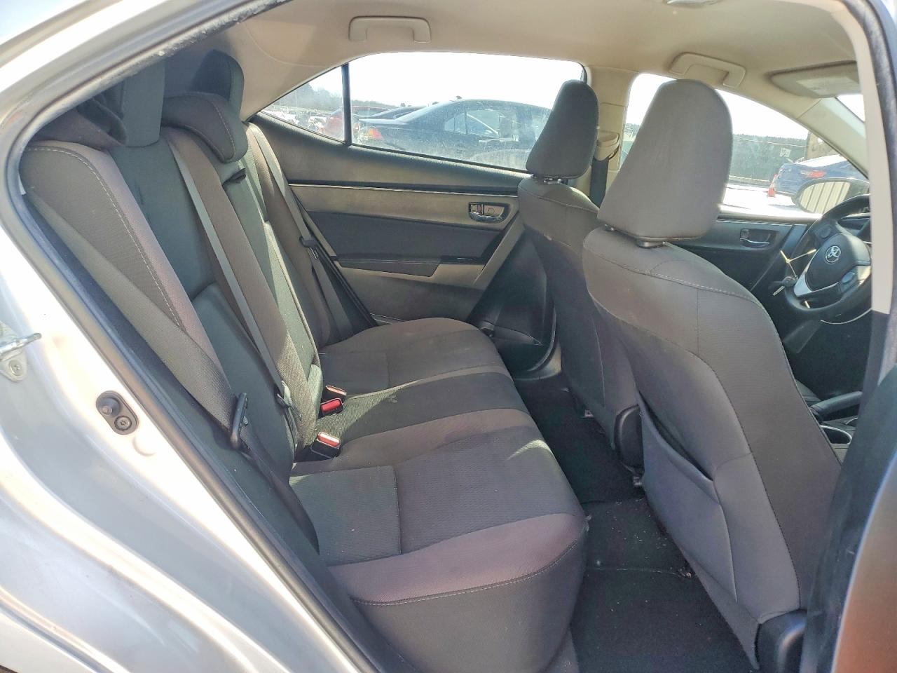 2018 Toyota Corolla VIN 5YFBURHE8JP773629 photo 10